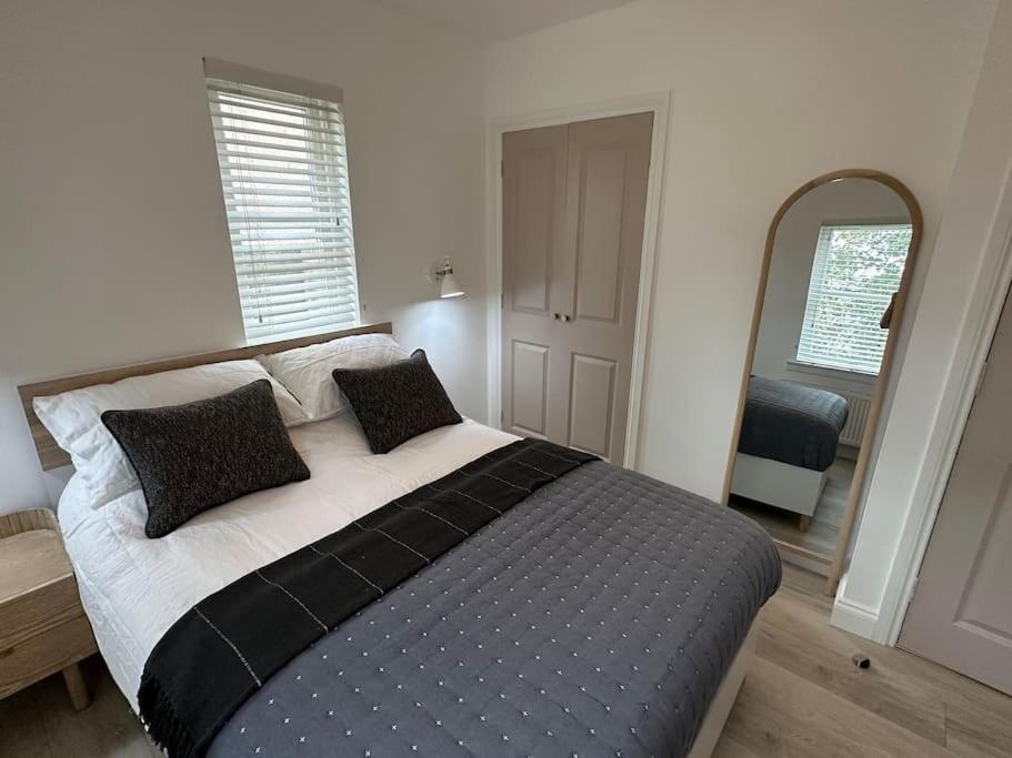 Premium Executive Apartment In Dunfermline Exterior photo